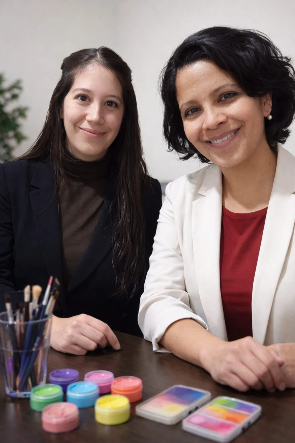 Lic. Gimena Alvarez y Prof. Virginia Alvarez